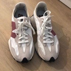 New Balance 327